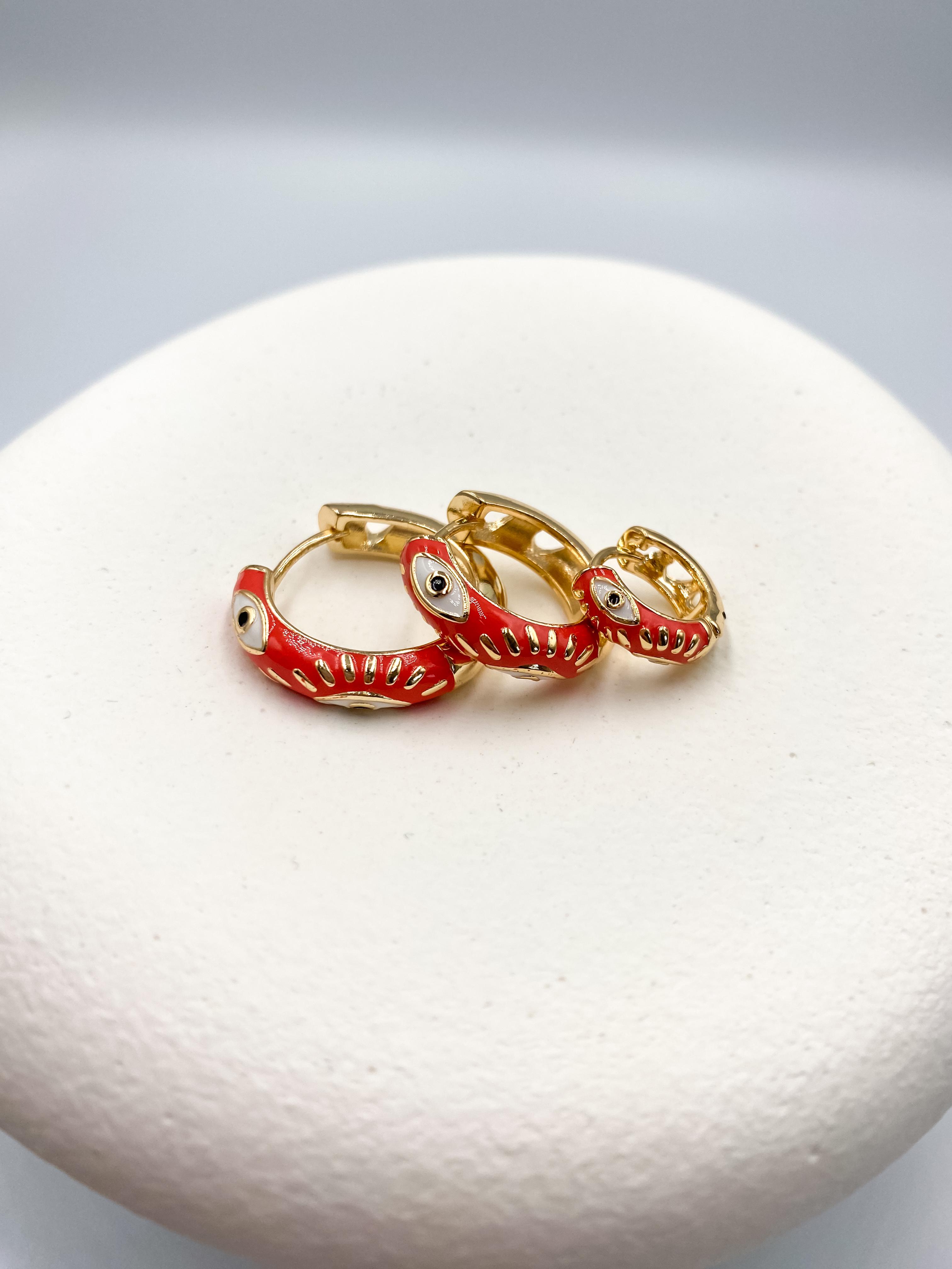 Kırmızı Göz Detaylı Halka Küpe