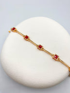 Kırmızı Kare Taşlı Çelik Bileklik