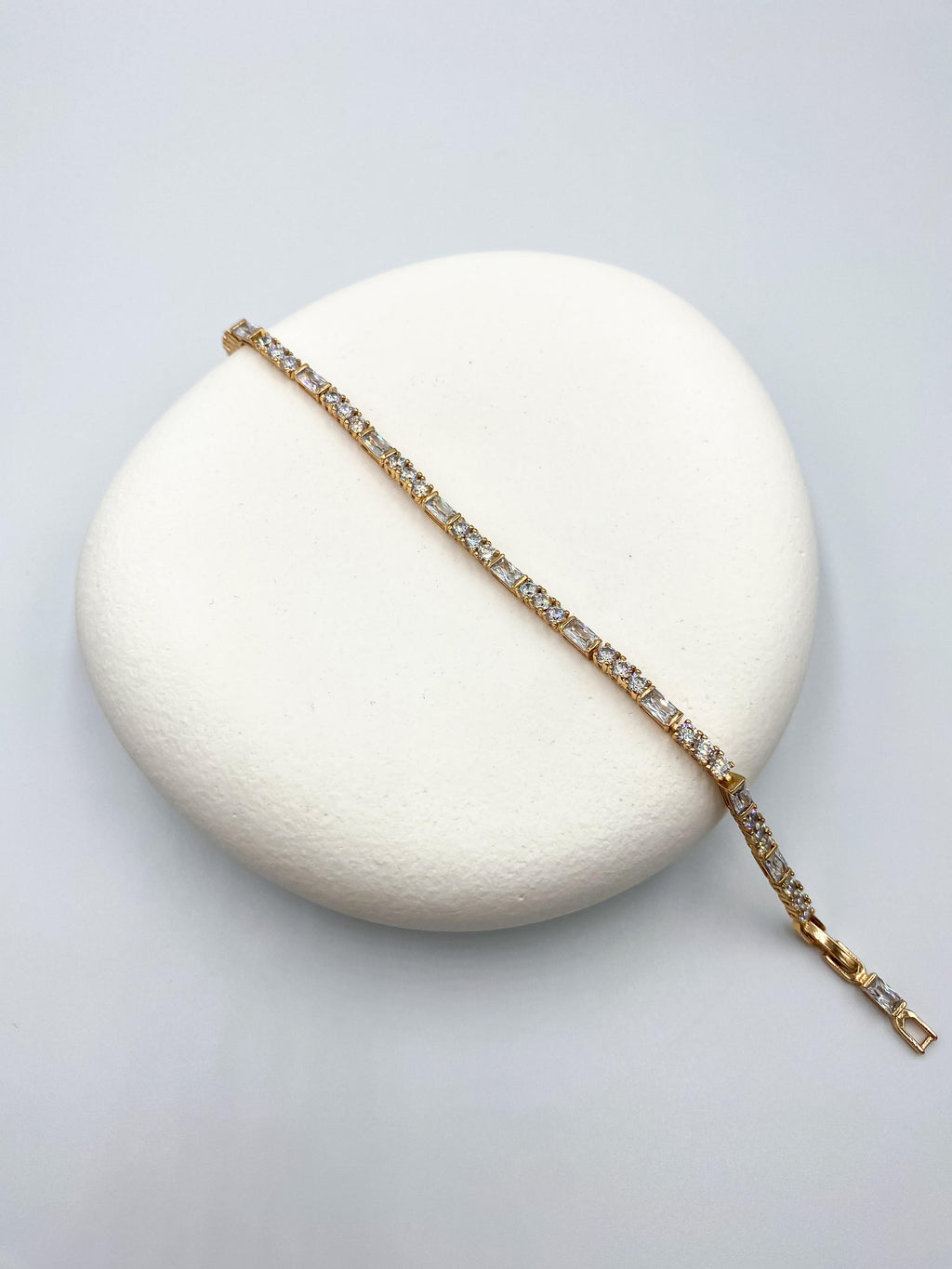 Kristal Taşlı Çelik Bileklik