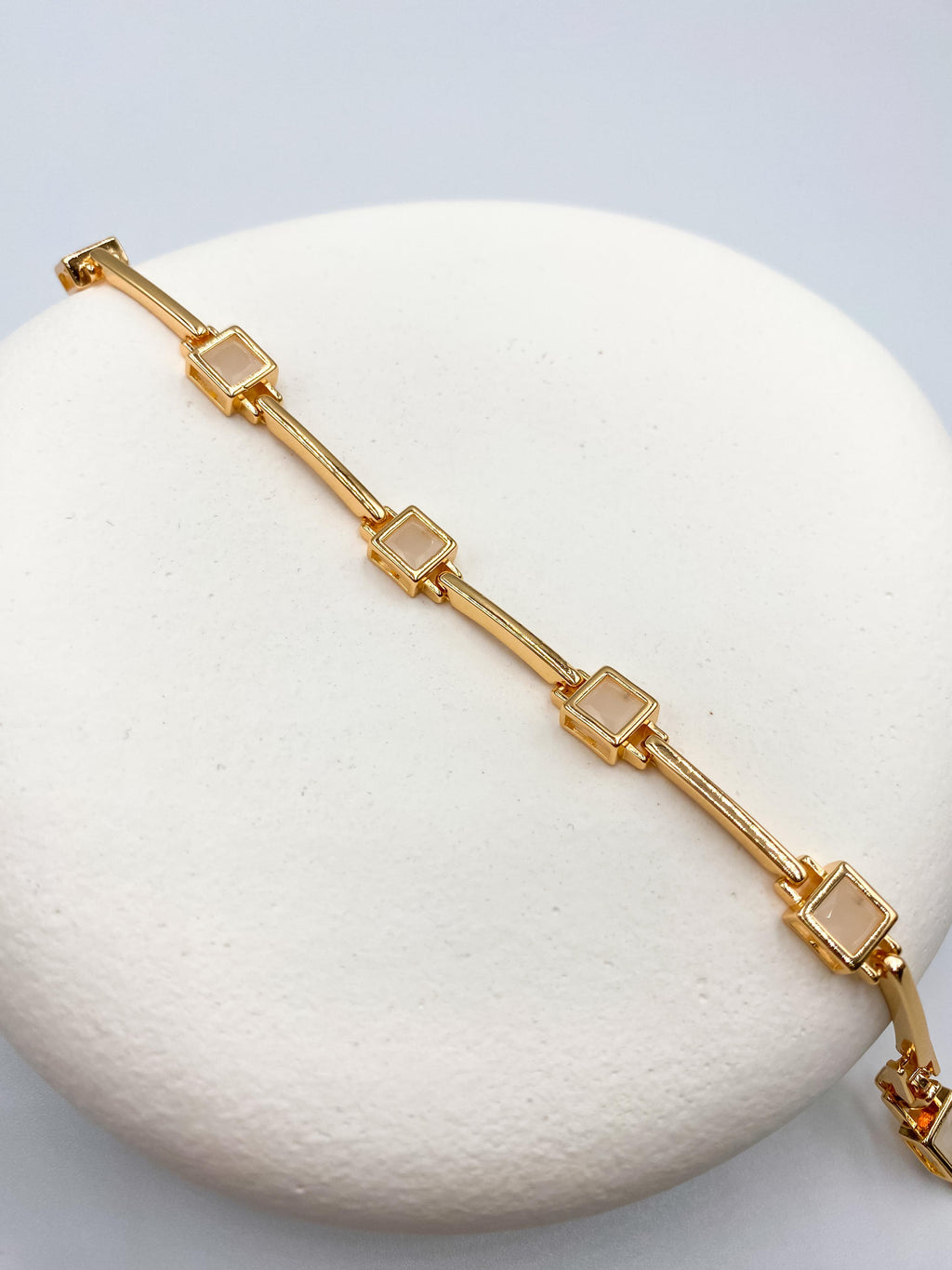 Mat Taş Detaylı Kare Bileklik