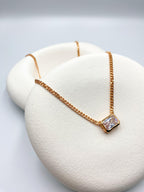 Kare Kesim Taşlı Kalın Zincir Çelik Kolye