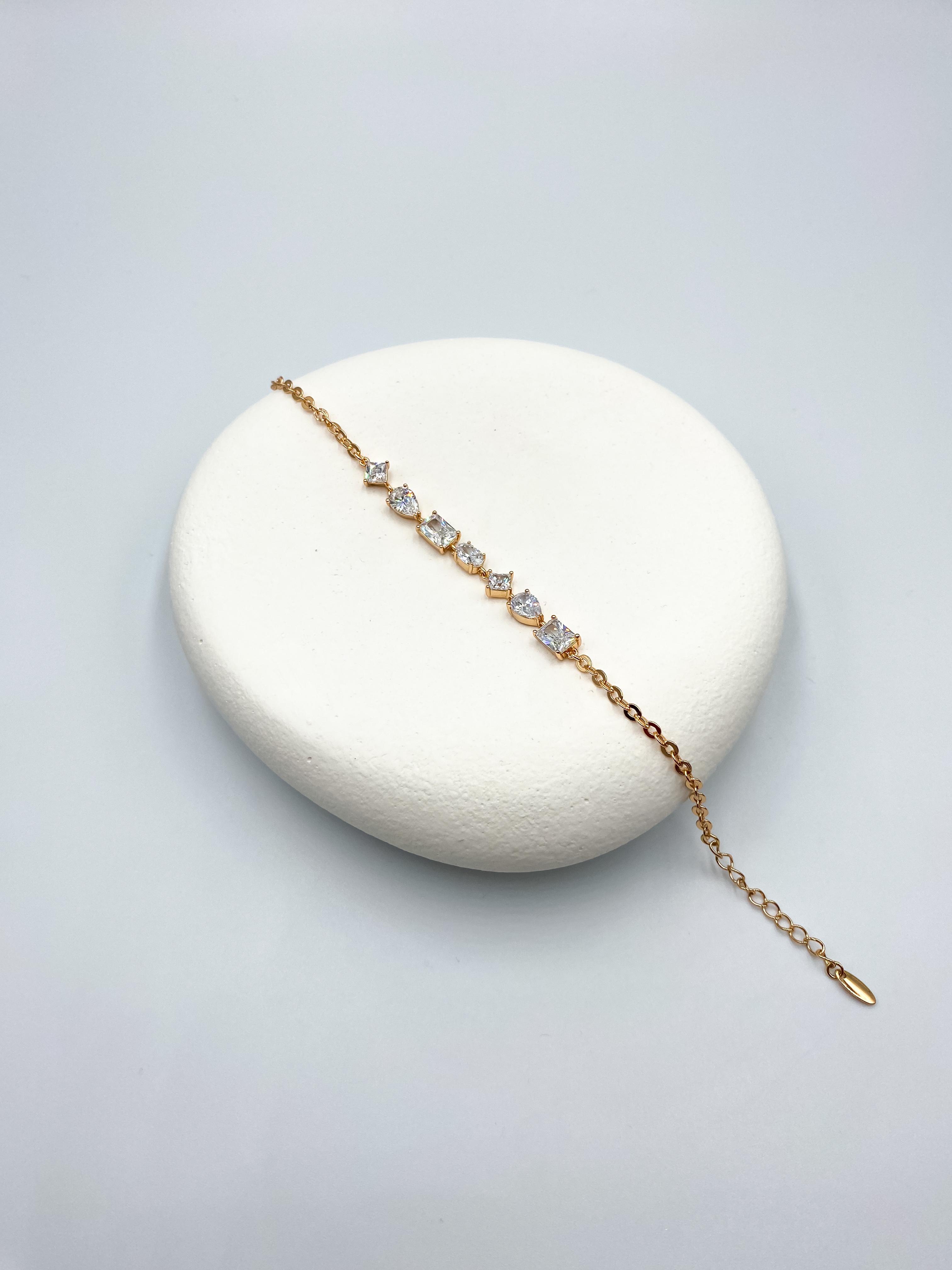 Karışık Kesim Taşlı Ayarlanabilir Zarif Bileklik