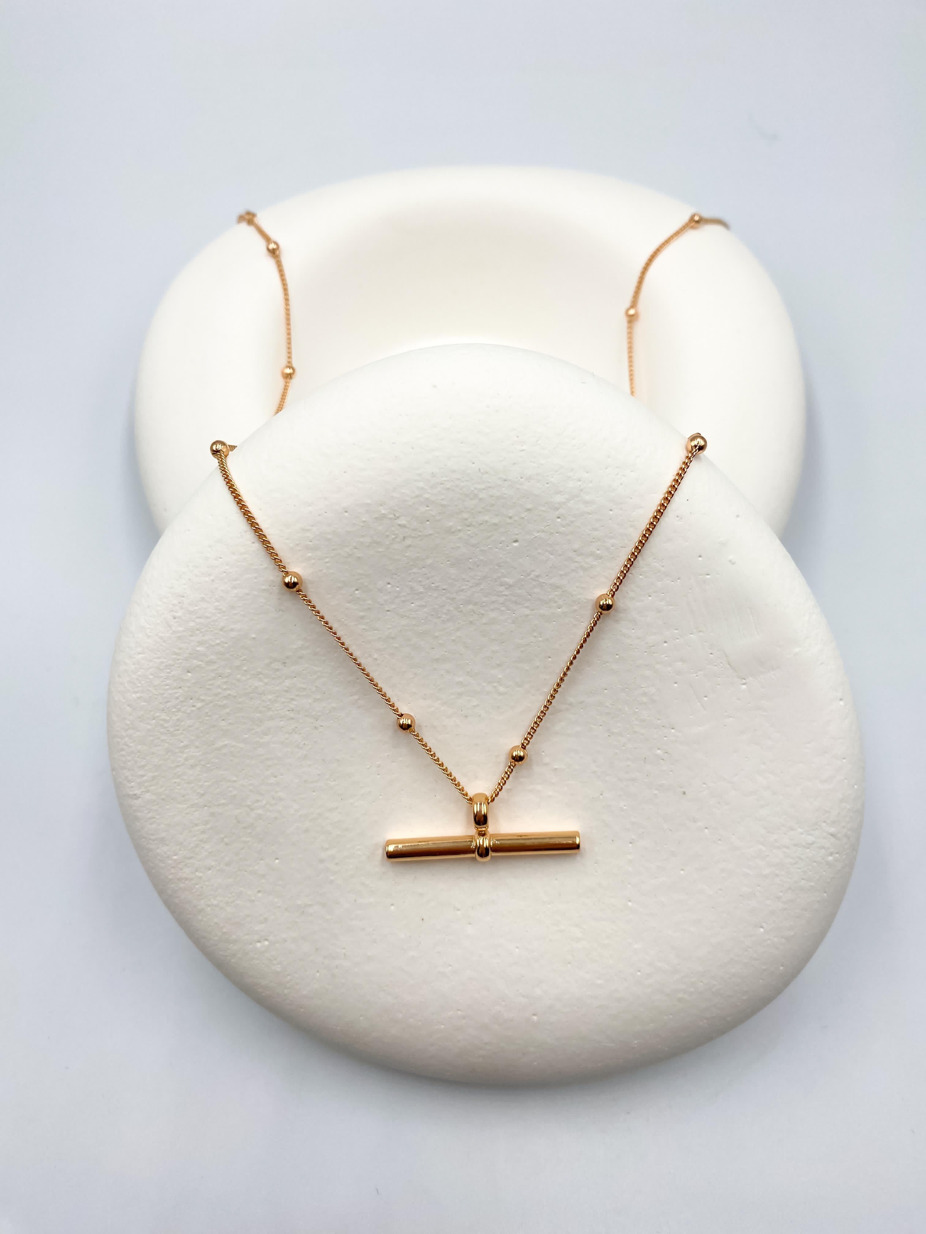 Top Detaylı T Bar Kolye