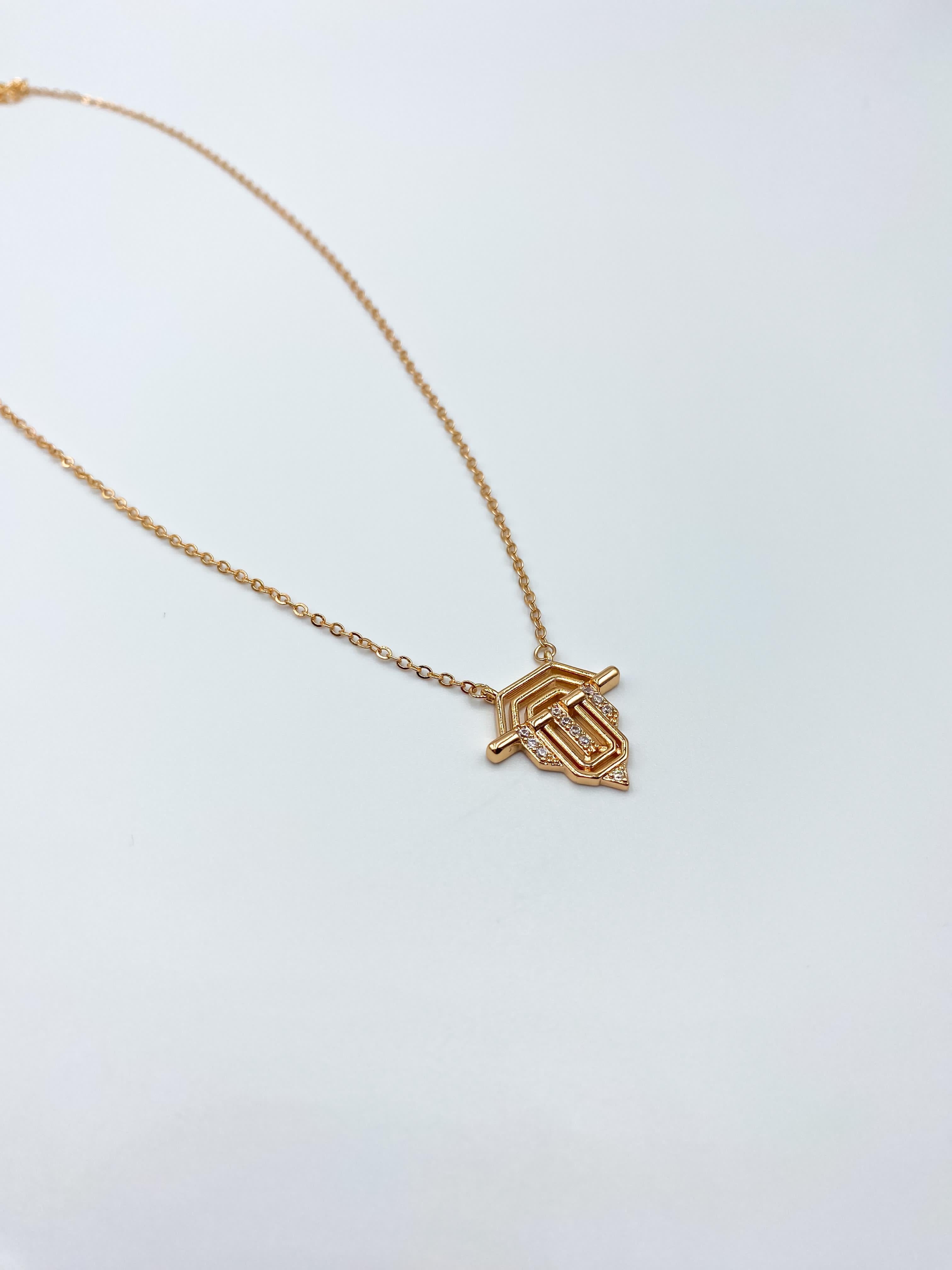 İşlemeli Taş Detaylı Serenay Kolye