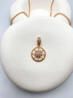 Taş İşlemeli Yıldız Pusula Kolye Ucu