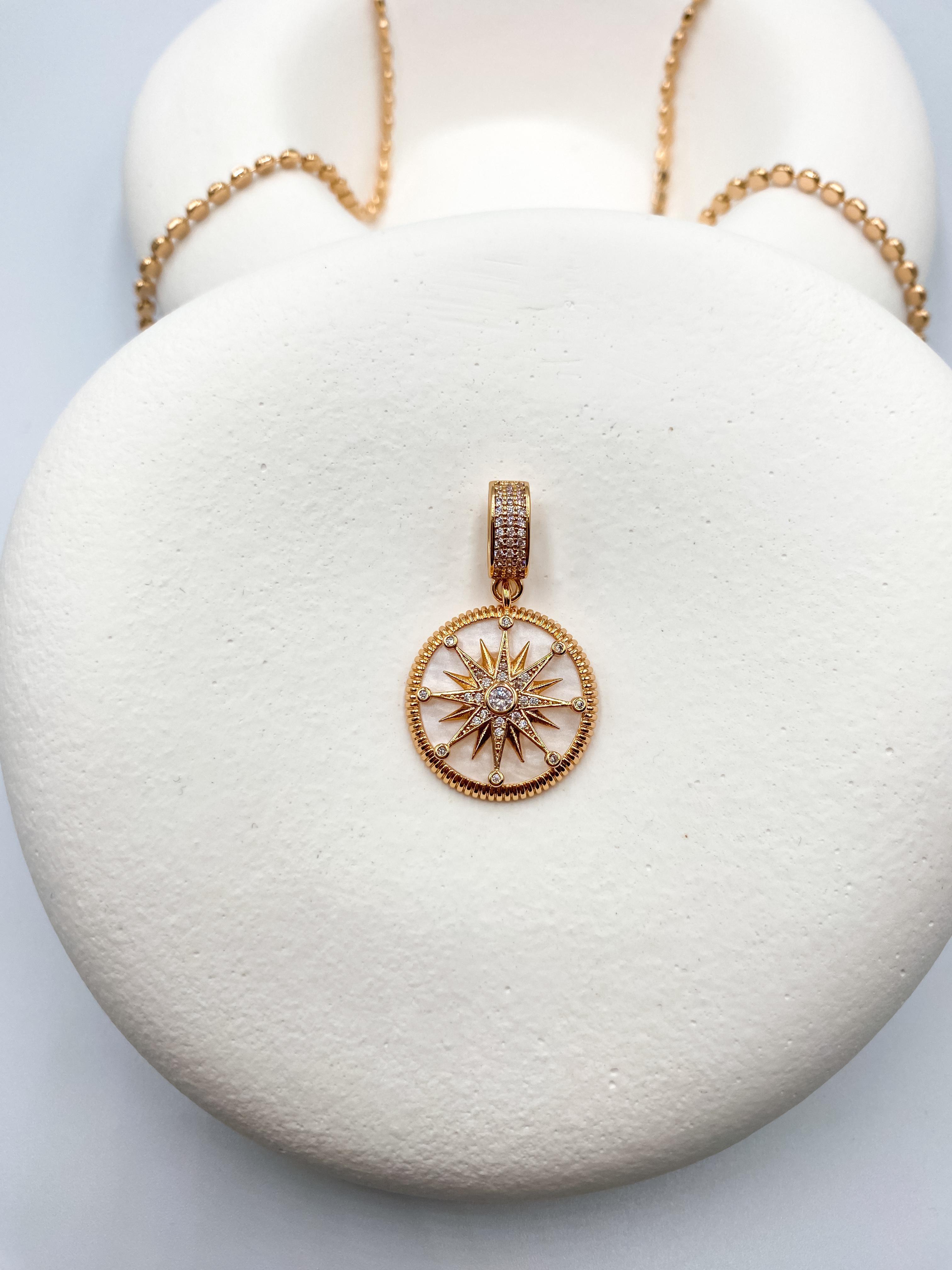 Taş İşlemeli Yıldız Pusula Kolye Ucu