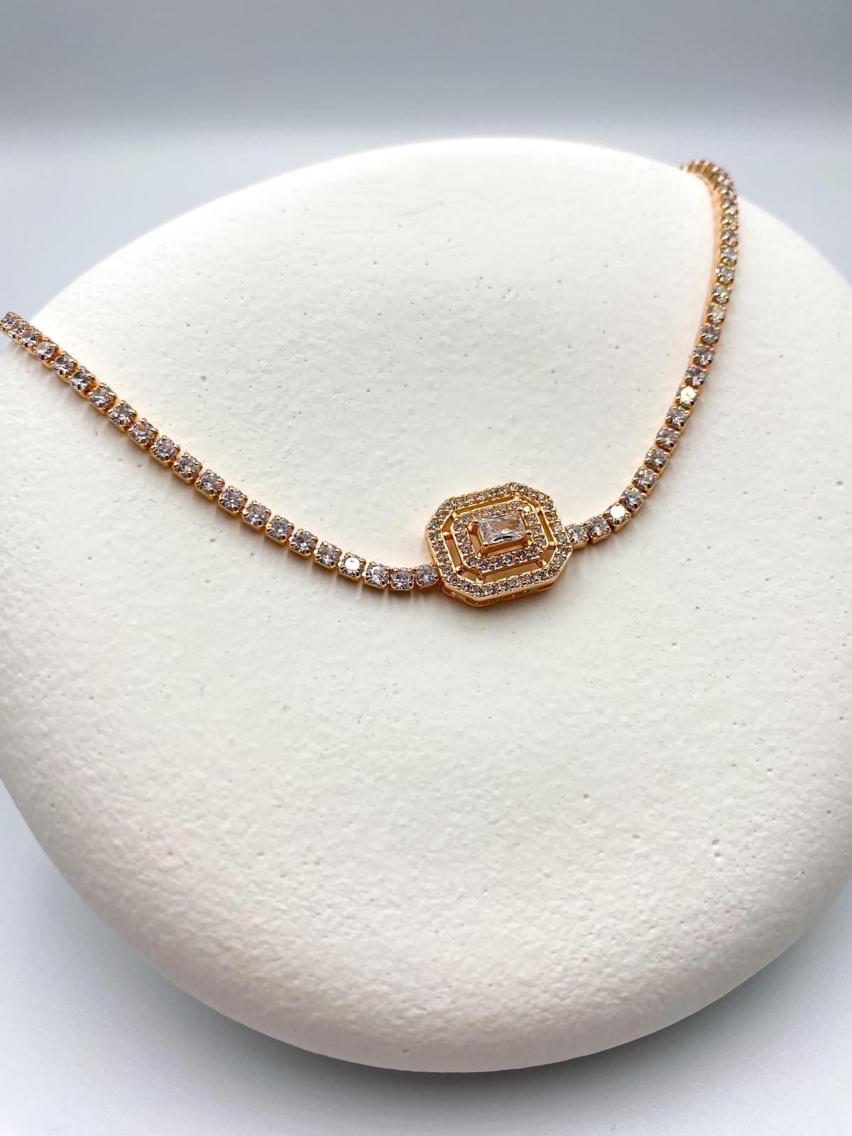 Kare Kesim Tam Taşlı Çelik Kolye