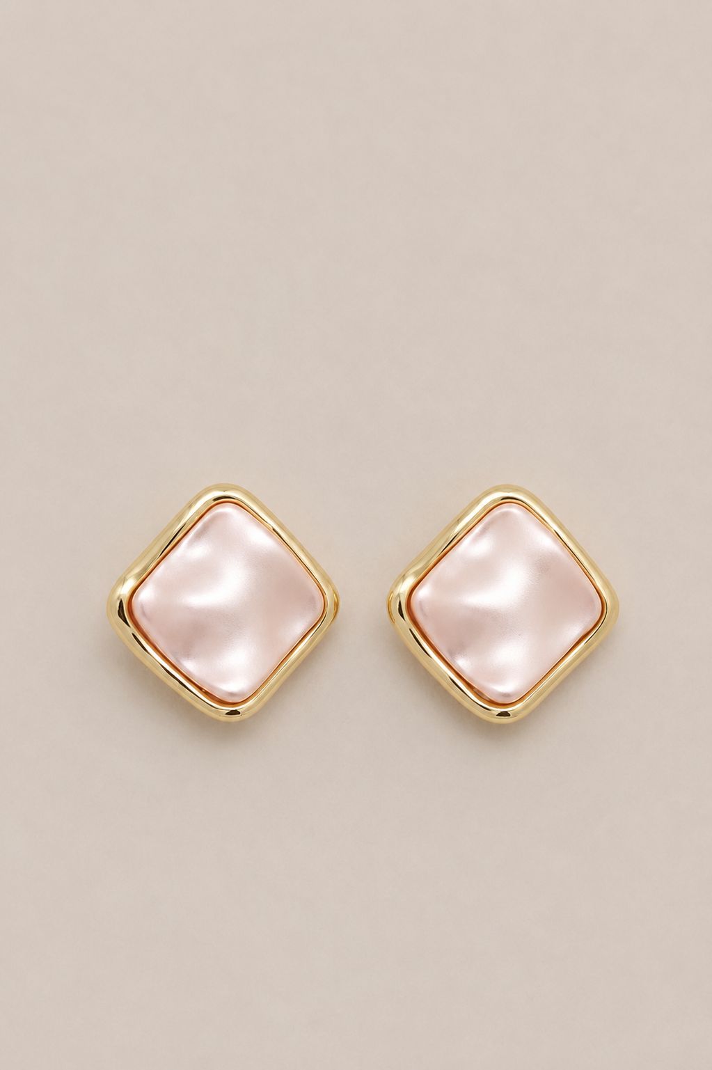 Sedefli Minimalist Pembe Küpe - 14K
