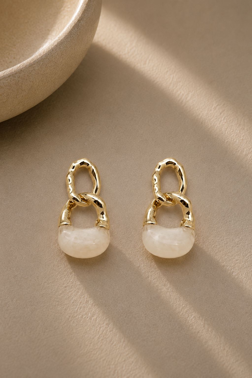 Beyaz Marble Zincir Küpe - 14K
