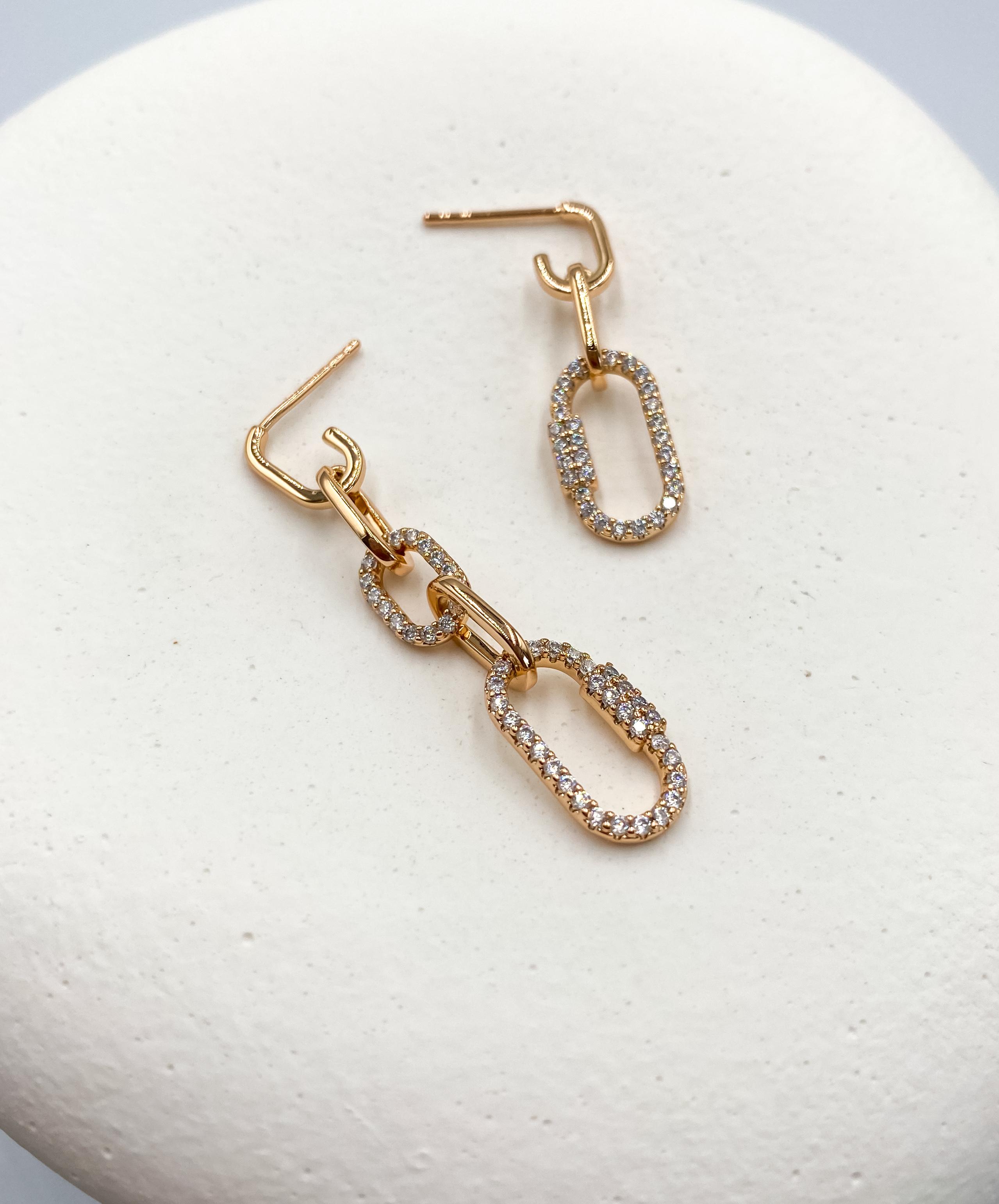 Taşlı Zincir Halkalı Sallantılı Küpe