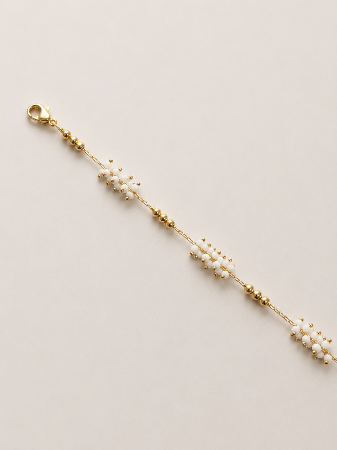 Beyaz ve Gold Boncuk Detayllı Halhal - 18K