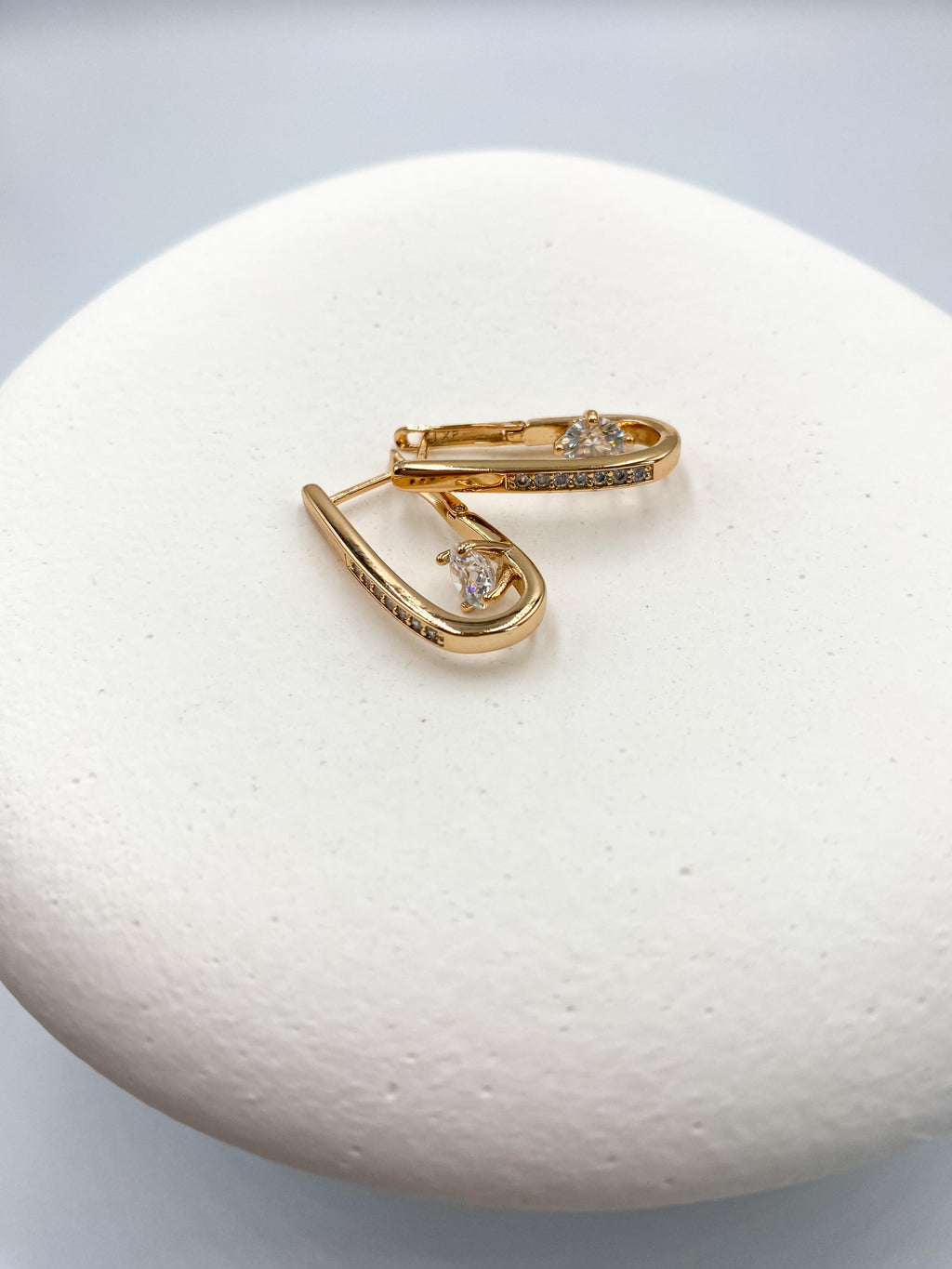 Zerafet TasarımTek Taş Küpe